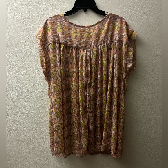 Women’s Plus Size All Over Print Oversize Tunic Top - Picture 3 of 9